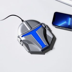 STAR WARS The Mandalorian Light Up Wireless Charging Pad
